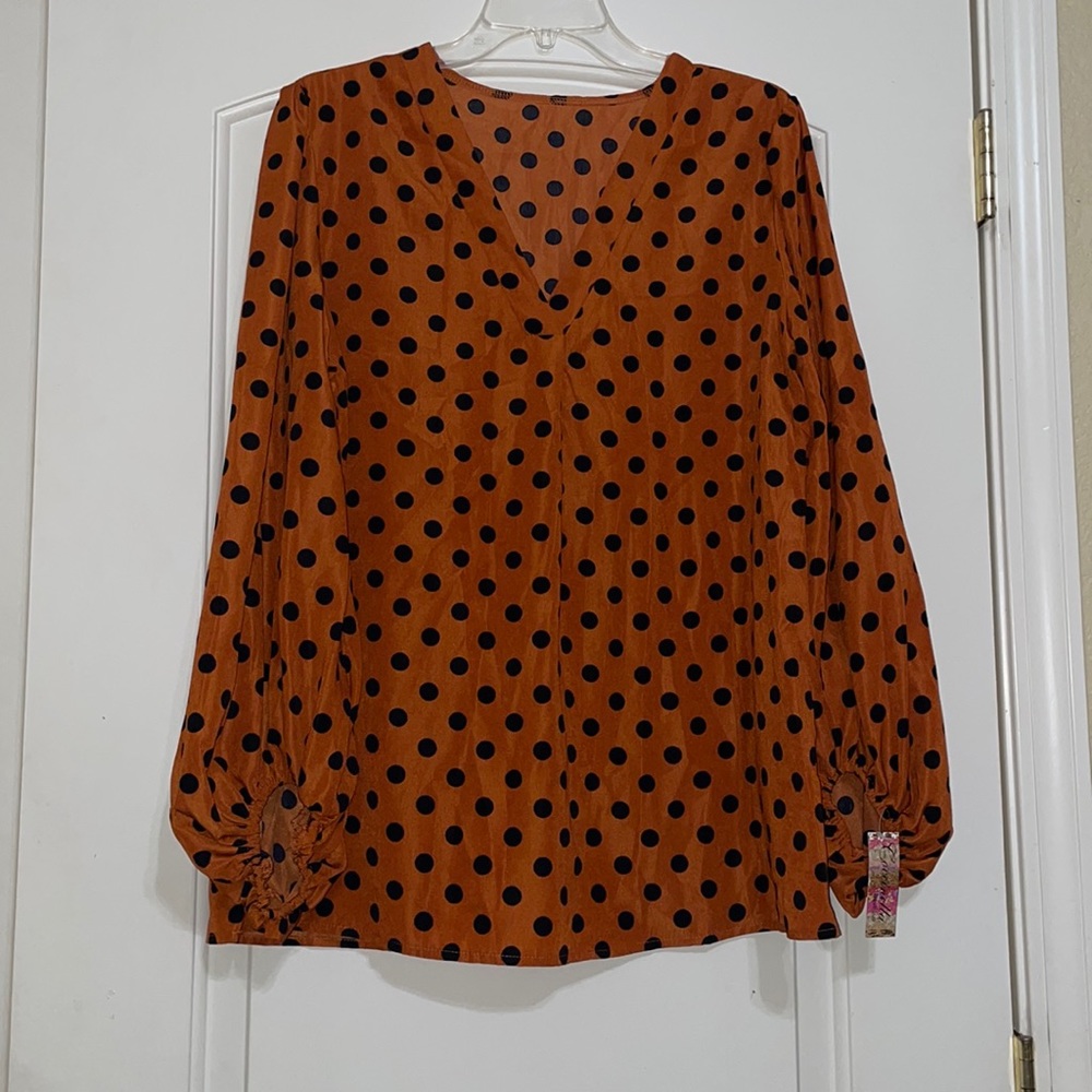 Polka dot blouse!